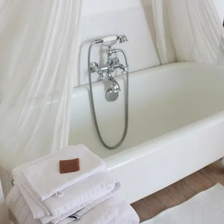 L'ancien Couvent Bed & Breakfast Cahuzac