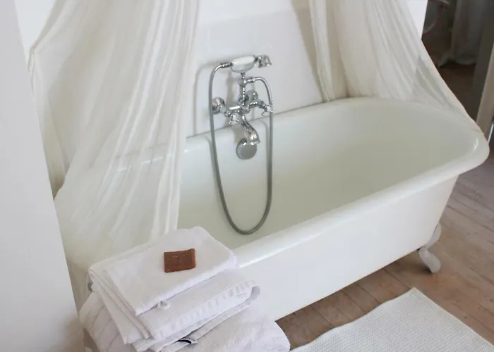 L'ancien Couvent Bed & Breakfast Cahuzac